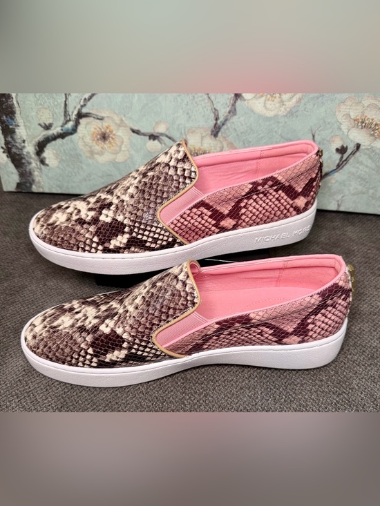 MICHAEL Michael Kors Shoes - MICHAEL Michael Kors Keaton Slip-On Python & Pink Sneakers size 9 women’s NWOT